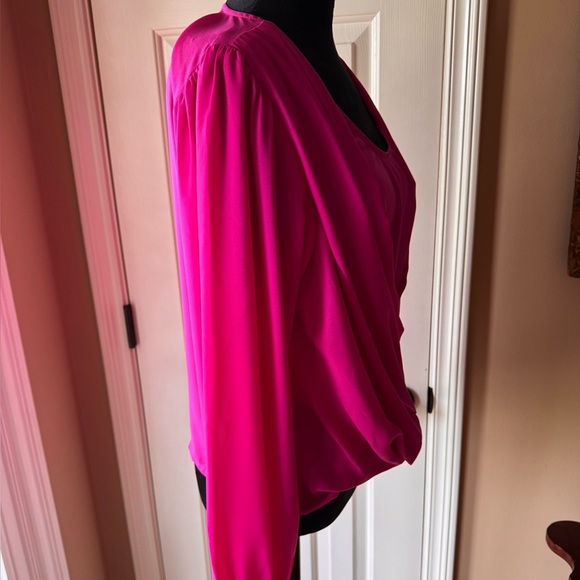 Elegant Karen Kane light and flowy Pink Women's Blouse - Picture 11 of 12